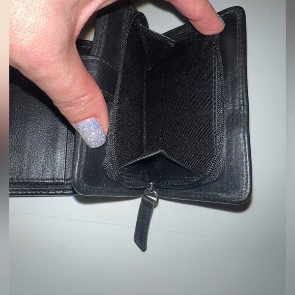 UNISEX RFID Black Leather Bi-Fold Wallet, lots in slots - Picture 4 of 14